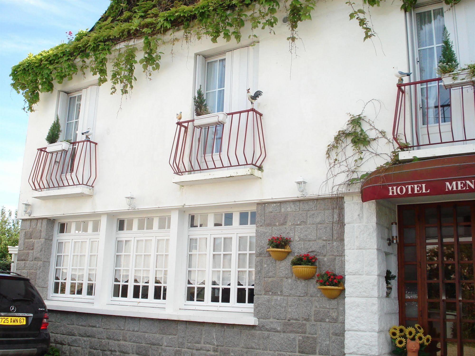 Men Er Vro Hotel